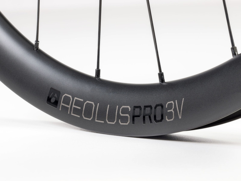 Koło szosowe przednie Bontrager Aeolus Pro 3V TLR Disc
