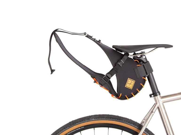 Torba podsiodłowa Restrap Saddle Bag 14L czarny
