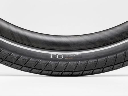 Opona do rowerów elektrycznych Bontrager E6 Hard-Case Lite