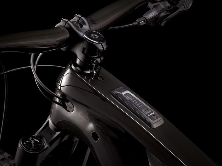 Rower Trek Rail 9.8 XT generacji 4