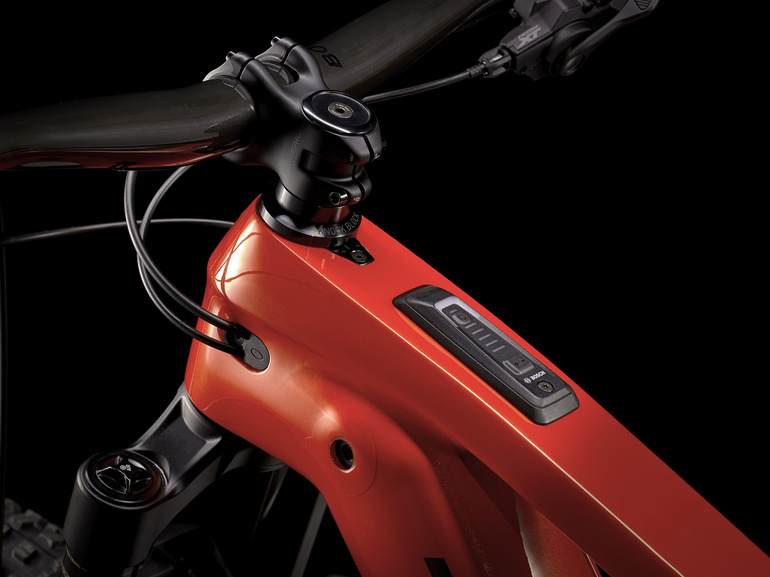 Rower Trek Rail 9.8 XT generacji 4