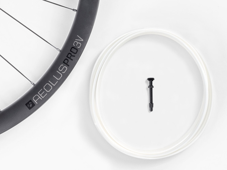 Koło szosowe przednie Bontrager Aeolus Pro 3V TLR Disc