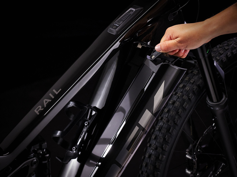 Rower Trek Rail 9.8 XT generacji 4