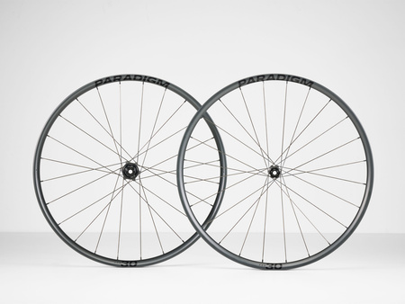 Koło szosowe Bontrager Paradigm Pro 30 TLR pod tarcze